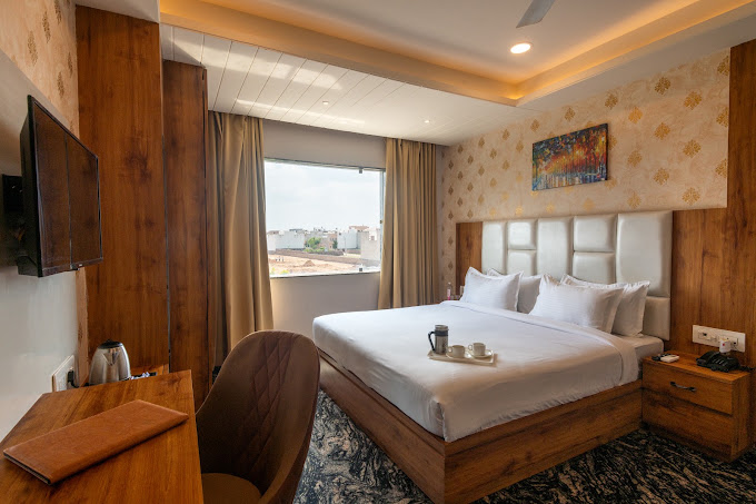 Kanha Inn view 3